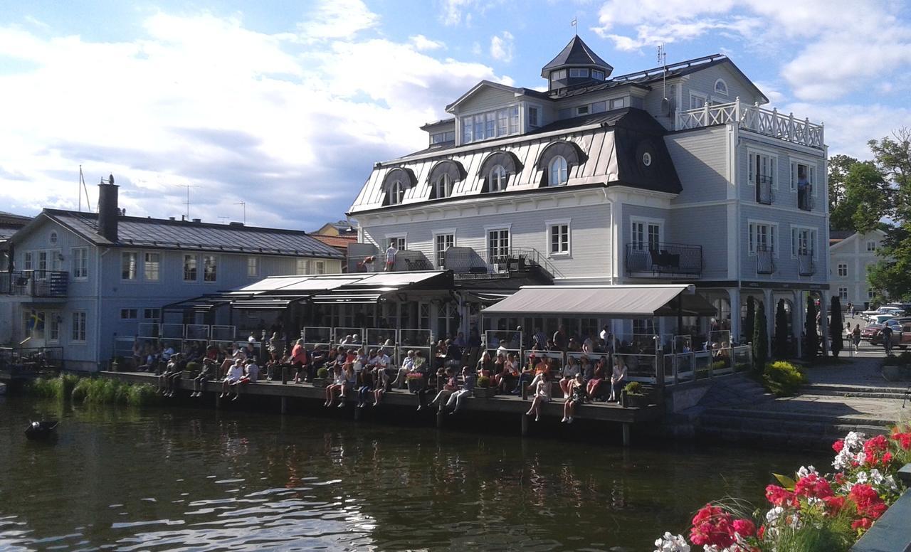 Atellet Hotell Norrtalje Exterior photo